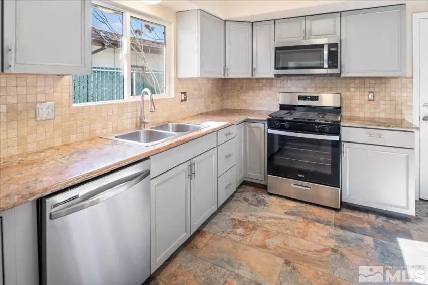 630 Teel, Sparks, Nevada 89431, 4 Bedrooms Bedrooms, ,2 BathroomsBathrooms,Residential,Residential,Teel,240014556