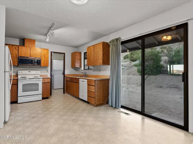 515 Oregon, Reno, Nevada 89506, 2 Bedrooms Bedrooms, ,2 BathroomsBathrooms,Residential,Residential,Oregon,250052286