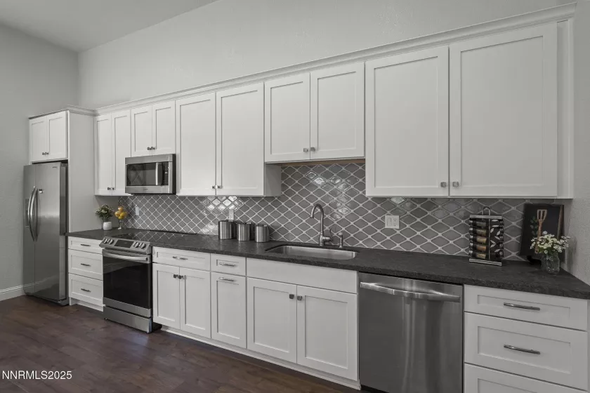 2777 Wellington & Guest House, Carson City, Nevada 89703, 4 Bedrooms Bedrooms, ,4 BathroomsBathrooms,Residential,Residential,Wellington & Guest House,250052289