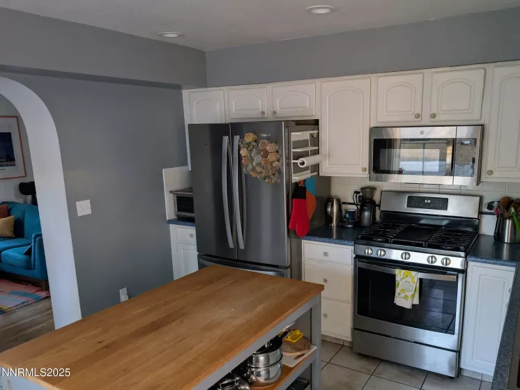 1640 Liston, Reno, Nevada 89502, 3 Bedrooms Bedrooms, ,2 BathroomsBathrooms,Residential,Residential,Liston,250052294