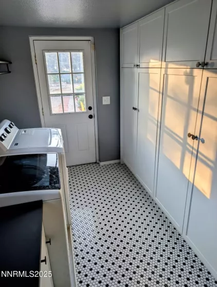 1640 Liston, Reno, Nevada 89502, 3 Bedrooms Bedrooms, ,2 BathroomsBathrooms,Residential,Residential,Liston,250052294
