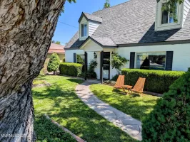 1640 Liston, Reno, Nevada 89502, 3 Bedrooms Bedrooms, ,2 BathroomsBathrooms,Residential,Residential,Liston,250052294