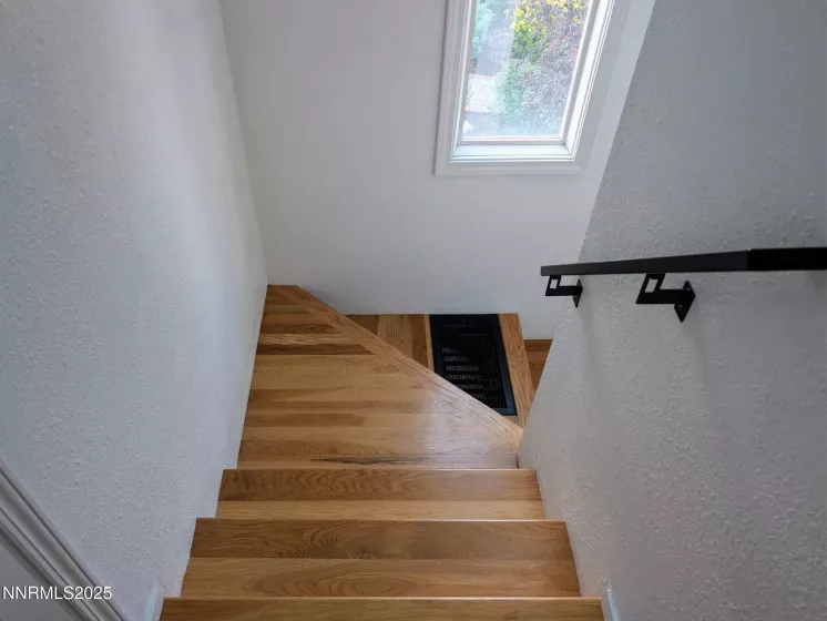1640 Liston, Reno, Nevada 89502, 3 Bedrooms Bedrooms, ,2 BathroomsBathrooms,Residential,Residential,Liston,250052294