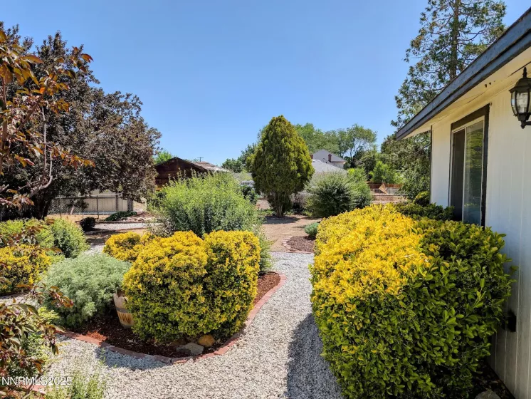 1640 Liston, Reno, Nevada 89502, 3 Bedrooms Bedrooms, ,2 BathroomsBathrooms,Residential,Residential,Liston,250052294