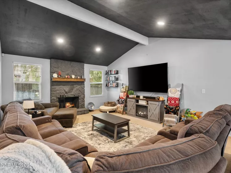 4525 Dos Rios, Reno, Nevada 89502, 3 Bedrooms Bedrooms, ,2 BathroomsBathrooms,Residential,Residential,Dos Rios,250052296