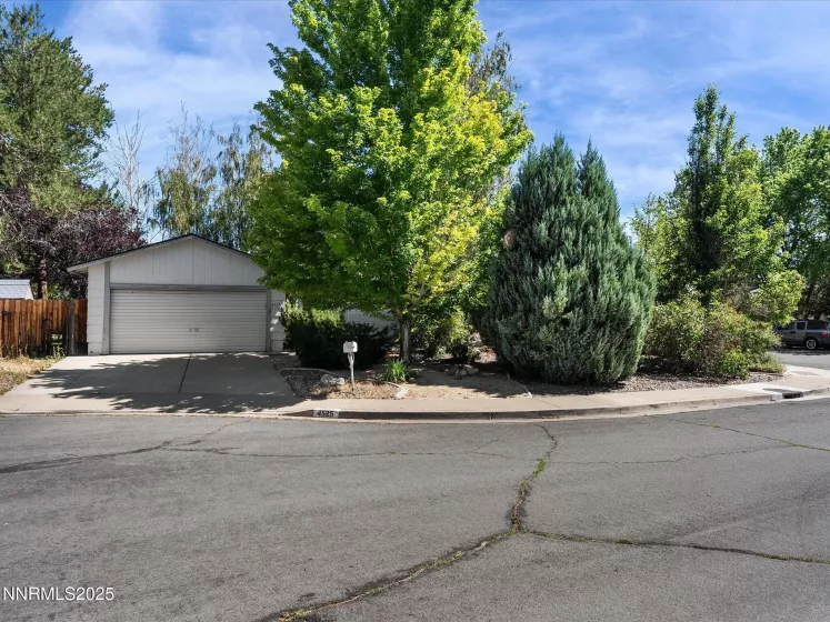 4525 Dos Rios, Reno, Nevada 89502, 3 Bedrooms Bedrooms, ,2 BathroomsBathrooms,Residential,Residential,Dos Rios,250052296