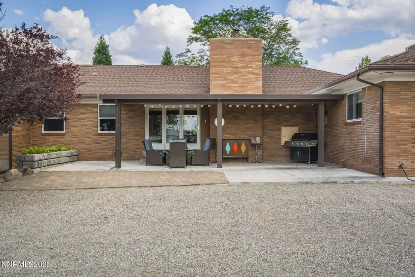 935 Foothill, Reno, Nevada 89511, 4 Bedrooms Bedrooms, ,3 BathroomsBathrooms,Residential,Residential,Foothill,250052304