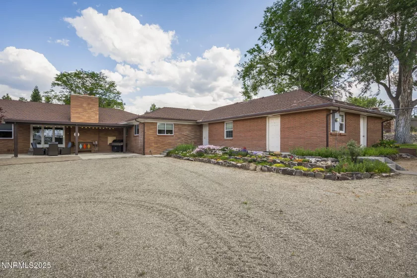 935 Foothill, Reno, Nevada 89511, 4 Bedrooms Bedrooms, ,3 BathroomsBathrooms,Residential,Residential,Foothill,250052304