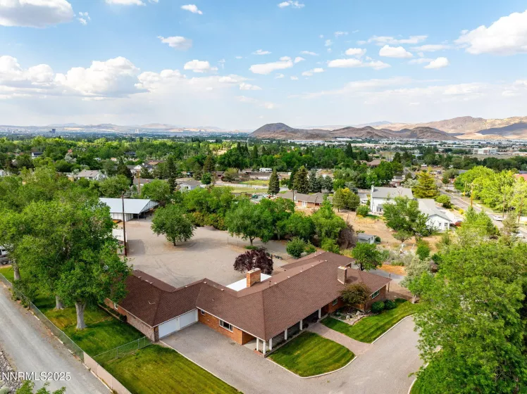935 Foothill, Reno, Nevada 89511, 4 Bedrooms Bedrooms, ,3 BathroomsBathrooms,Residential,Residential,Foothill,250052304
