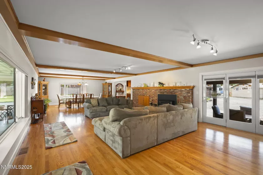 935 Foothill, Reno, Nevada 89511, 4 Bedrooms Bedrooms, ,3 BathroomsBathrooms,Residential,Residential,Foothill,250052304