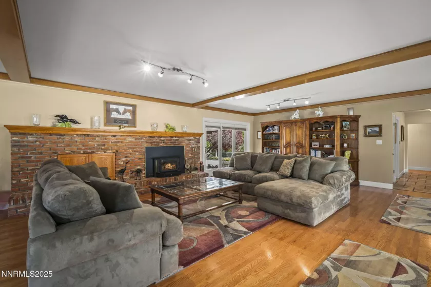 935 Foothill, Reno, Nevada 89511, 4 Bedrooms Bedrooms, ,3 BathroomsBathrooms,Residential,Residential,Foothill,250052304
