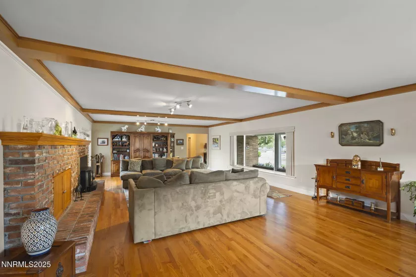 935 Foothill, Reno, Nevada 89511, 4 Bedrooms Bedrooms, ,3 BathroomsBathrooms,Residential,Residential,Foothill,250052304
