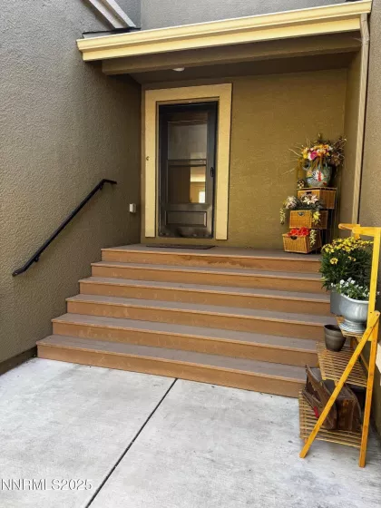 11044 Lamour, Reno, Nevada 89521, 3 Bedrooms Bedrooms, ,3 BathroomsBathrooms,Residential,Residential,Lamour,250052306