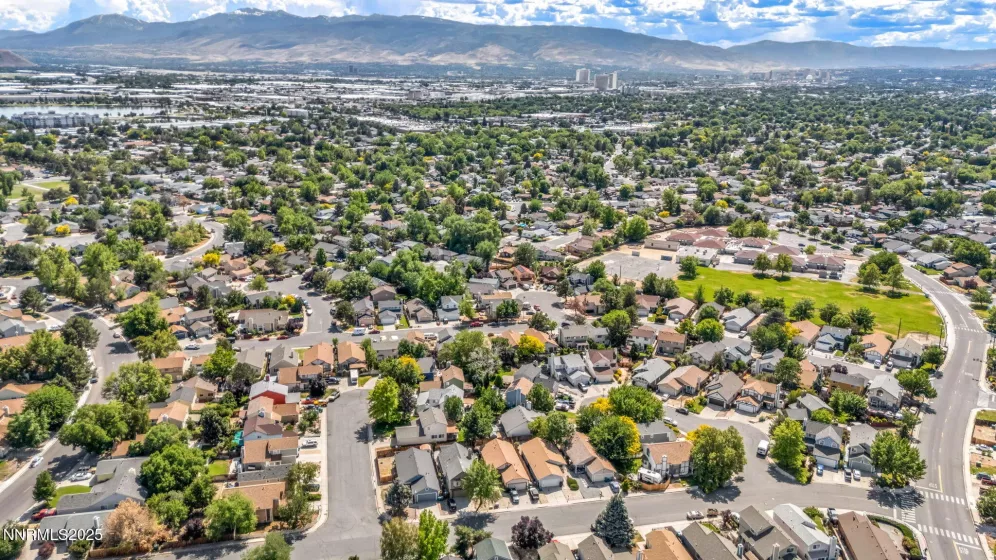 1544 Woodhaven, Sparks, Nevada 89434, 2 Bedrooms Bedrooms, ,3 BathroomsBathrooms,Residential,Residential,Woodhaven,250052192