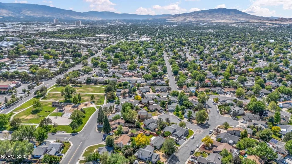 1218 Junction, Sparks, Nevada 89434, 2 Bedrooms Bedrooms, ,2 BathroomsBathrooms,Residential,Residential,Junction,250052194