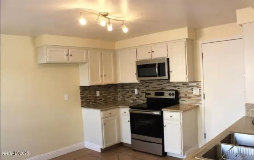 1218 Junction, Sparks, Nevada 89434, 2 Bedrooms Bedrooms, ,2 BathroomsBathrooms,Residential,Residential,Junction,250052194