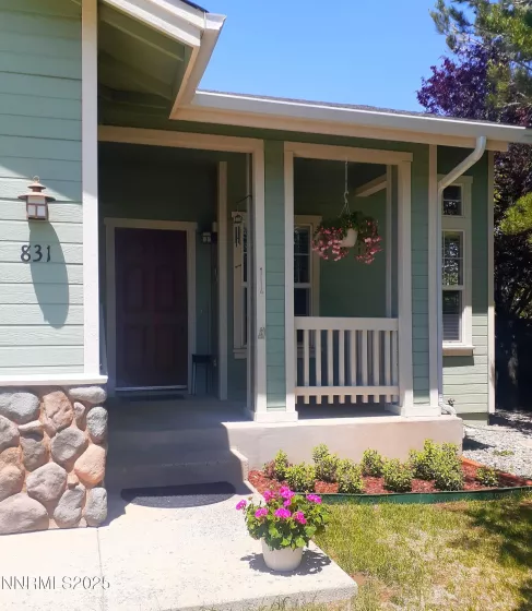 831 Golden Valley, Reno, Nevada 89506, 4 Bedrooms Bedrooms, ,2 BathroomsBathrooms,Residential,Residential,Golden Valley,250052222