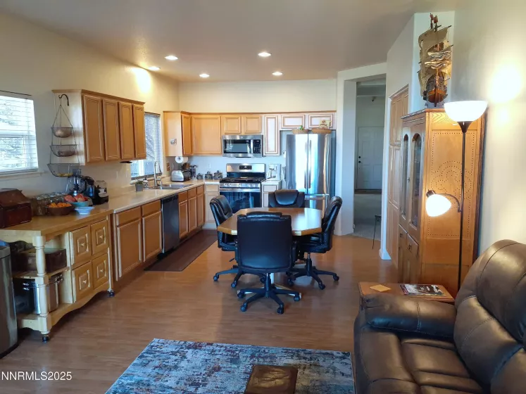 Kitchen / Family Rm