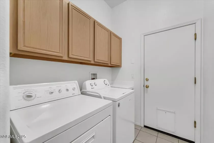 7827 Morro, Sparks, Nevada 89436, 4 Bedrooms Bedrooms, ,3 BathroomsBathrooms,Residential,Residential,Morro,250052307