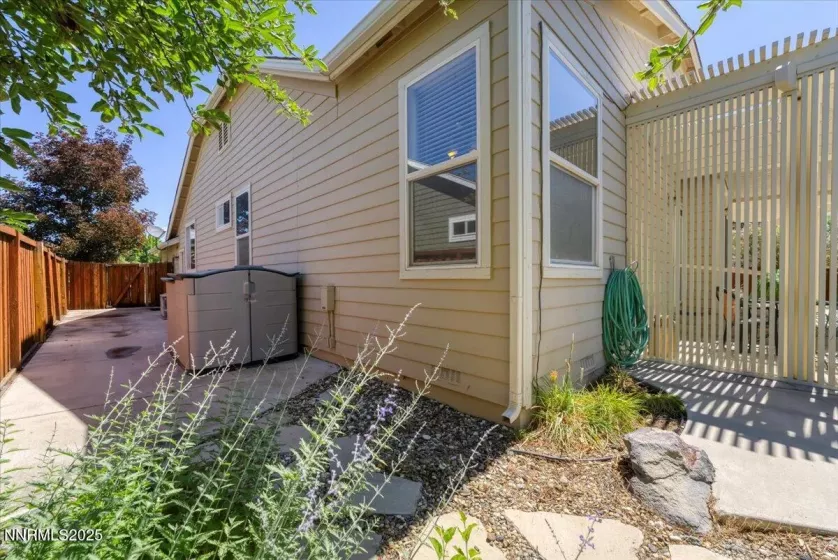 7827 Morro, Sparks, Nevada 89436, 4 Bedrooms Bedrooms, ,3 BathroomsBathrooms,Residential,Residential,Morro,250052307