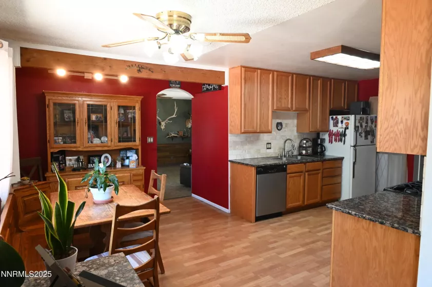 40 Sheridan, Sparks, Nevada 89431, 3 Bedrooms Bedrooms, ,2 BathroomsBathrooms,Residential,Residential,Sheridan,250052311