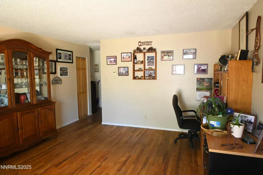40 Sheridan, Sparks, Nevada 89431, 3 Bedrooms Bedrooms, ,2 BathroomsBathrooms,Residential,Residential,Sheridan,250052311