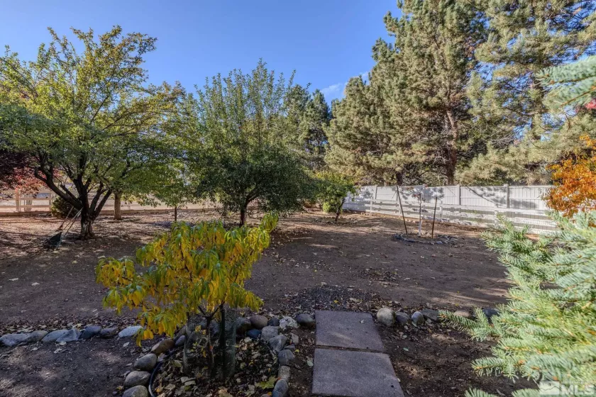 1075 Country Estates, Reno, Nevada 89511, 4 Bedrooms Bedrooms, ,3 BathroomsBathrooms,Residential,Residential,Country Estates,250052313