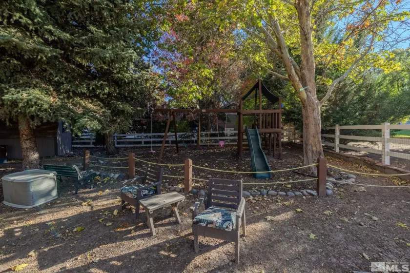 1075 Country Estates, Reno, Nevada 89511, 4 Bedrooms Bedrooms, ,3 BathroomsBathrooms,Residential,Residential,Country Estates,250052313