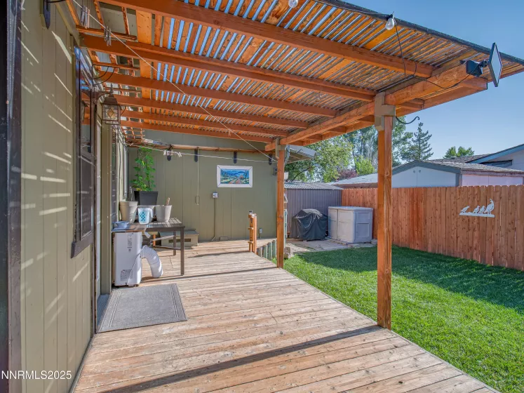 1333 Toiyabe, Gardnerville, Nevada 89410, 3 Bedrooms Bedrooms, ,2 BathroomsBathrooms,Residential,Residential,Toiyabe,250052317