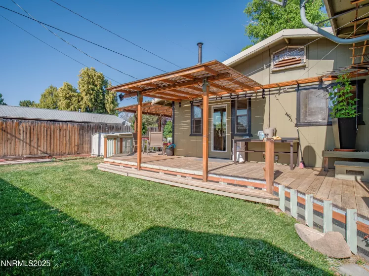 1333 Toiyabe, Gardnerville, Nevada 89410, 3 Bedrooms Bedrooms, ,2 BathroomsBathrooms,Residential,Residential,Toiyabe,250052317