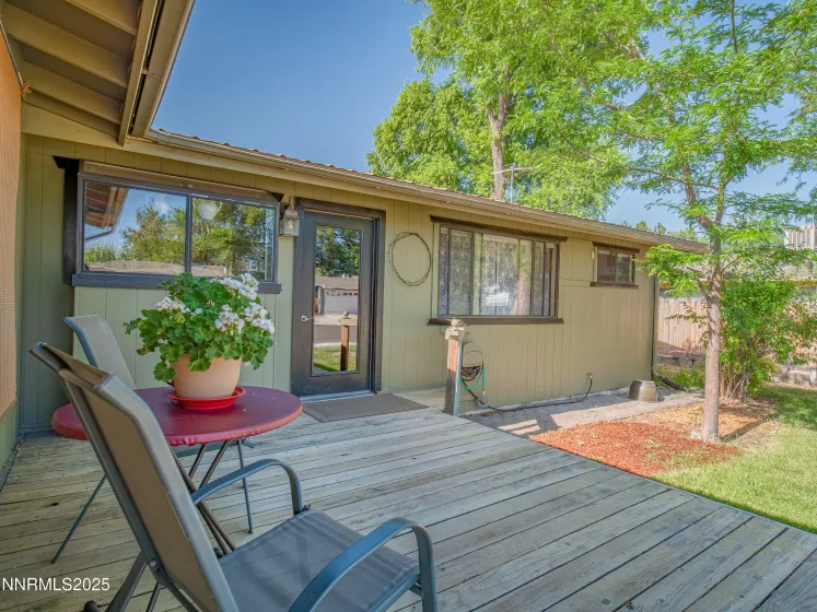 1333 Toiyabe, Gardnerville, Nevada 89410, 3 Bedrooms Bedrooms, ,2 BathroomsBathrooms,Residential,Residential,Toiyabe,250052317