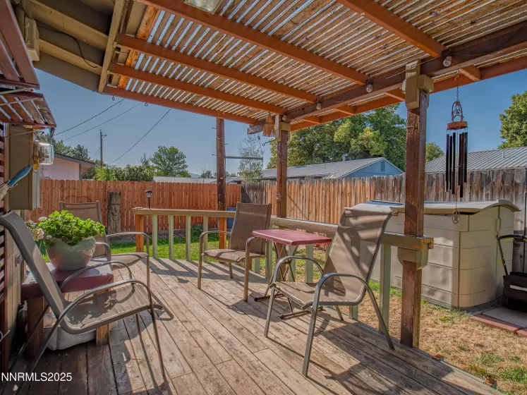 1333 Toiyabe, Gardnerville, Nevada 89410, 3 Bedrooms Bedrooms, ,2 BathroomsBathrooms,Residential,Residential,Toiyabe,250052317