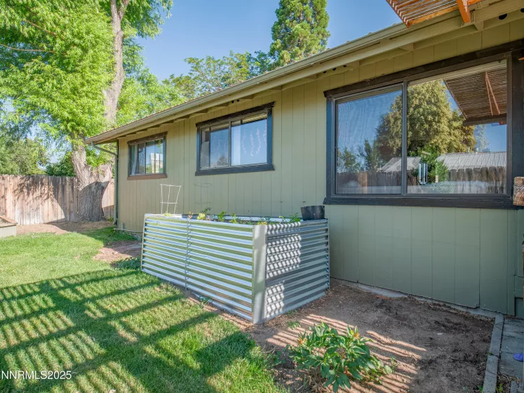 1333 Toiyabe, Gardnerville, Nevada 89410, 3 Bedrooms Bedrooms, ,2 BathroomsBathrooms,Residential,Residential,Toiyabe,250052317