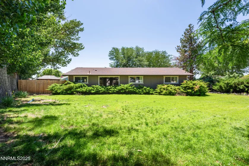 38 Willow, Yerington, Nevada 89447, 3 Bedrooms Bedrooms, ,2 BathroomsBathrooms,Residential,Residential,Willow,250052320