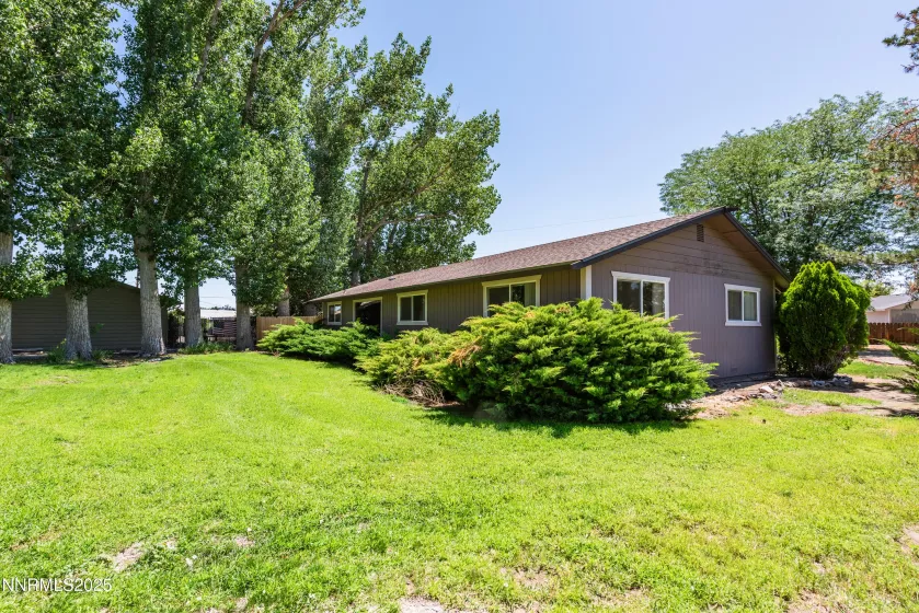 38 Willow, Yerington, Nevada 89447, 3 Bedrooms Bedrooms, ,2 BathroomsBathrooms,Residential,Residential,Willow,250052320