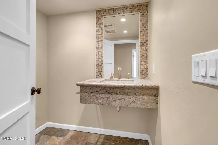 3467 Skyline, Reno, Nevada 89509, 2 Bedrooms Bedrooms, ,2 BathroomsBathrooms,Residential,Residential,Skyline,250050954