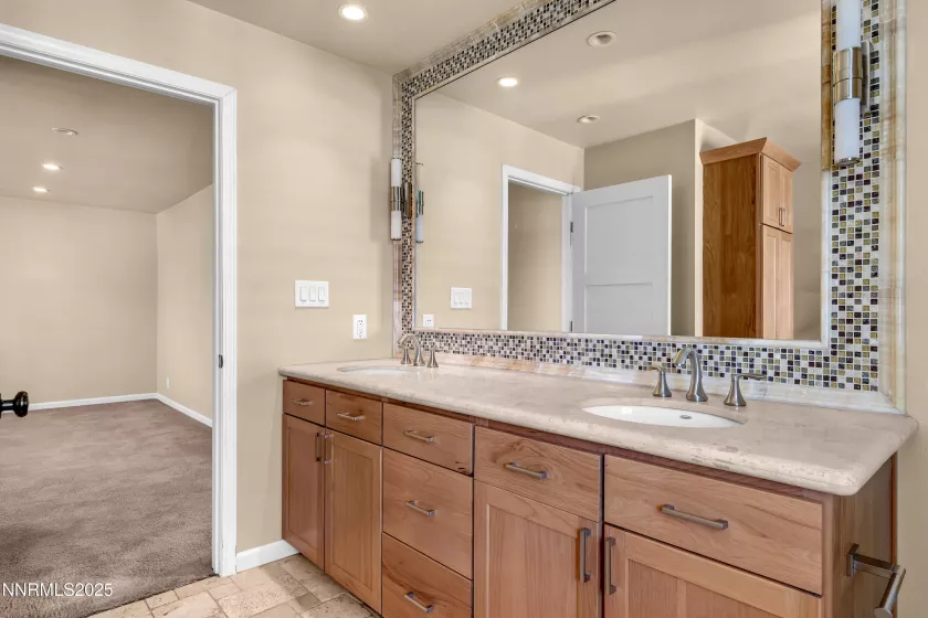 3467 Skyline, Reno, Nevada 89509, 2 Bedrooms Bedrooms, ,2 BathroomsBathrooms,Residential,Residential,Skyline,250050954