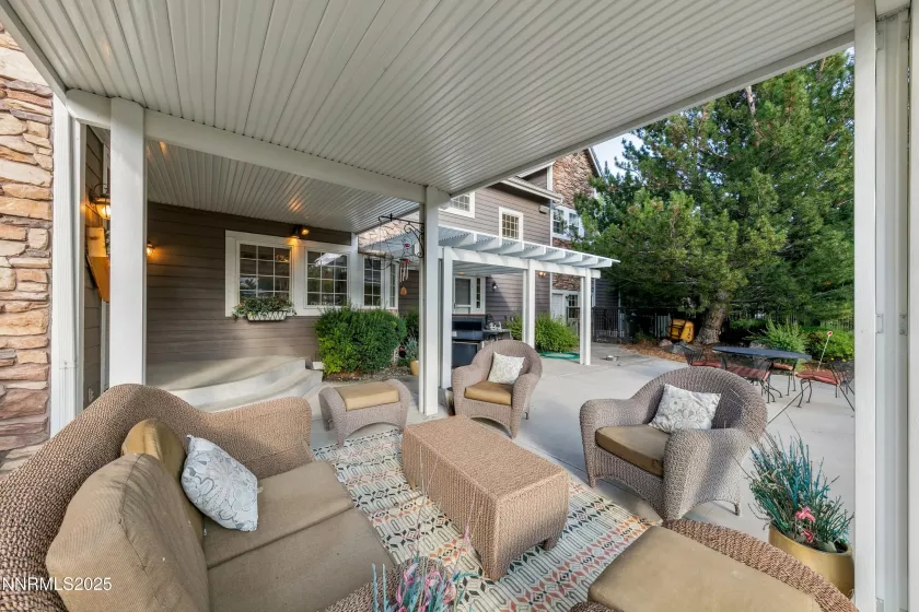 1145 Country Estates, Reno, Nevada 89511, 7 Bedrooms Bedrooms, ,8 BathroomsBathrooms,Residential,Residential,Country Estates,250052323