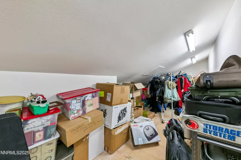 1145 Country Estates, Reno, Nevada 89511, 7 Bedrooms Bedrooms, ,8 BathroomsBathrooms,Residential,Residential,Country Estates,250052323