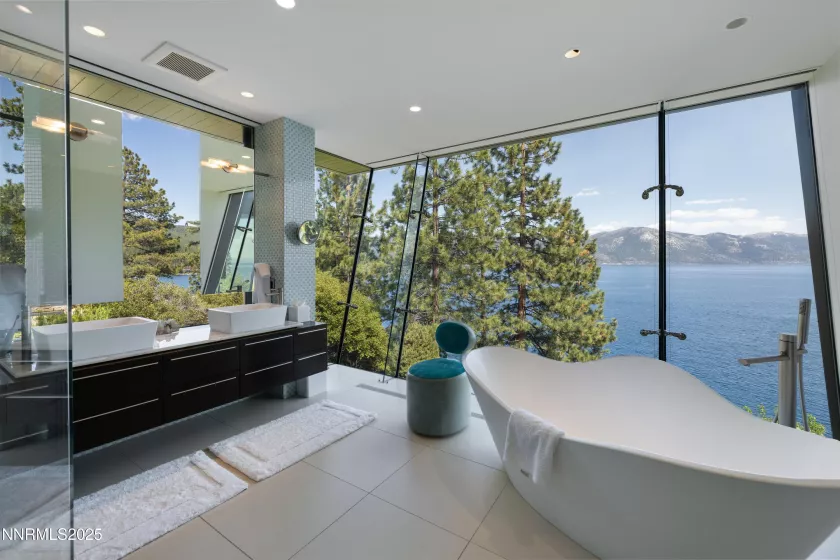 580 Gonowabie, Crystal Bay, Nevada 89402, 4 Bedrooms Bedrooms, ,5 BathroomsBathrooms,Residential,Residential,Gonowabie,250052330