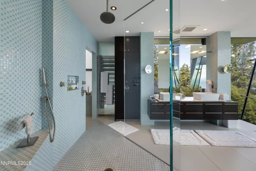 580 Gonowabie, Crystal Bay, Nevada 89402, 4 Bedrooms Bedrooms, ,5 BathroomsBathrooms,Residential,Residential,Gonowabie,250052330