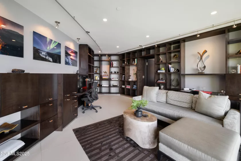 580 Gonowabie, Crystal Bay, Nevada 89402, 4 Bedrooms Bedrooms, ,5 BathroomsBathrooms,Residential,Residential,Gonowabie,250052330