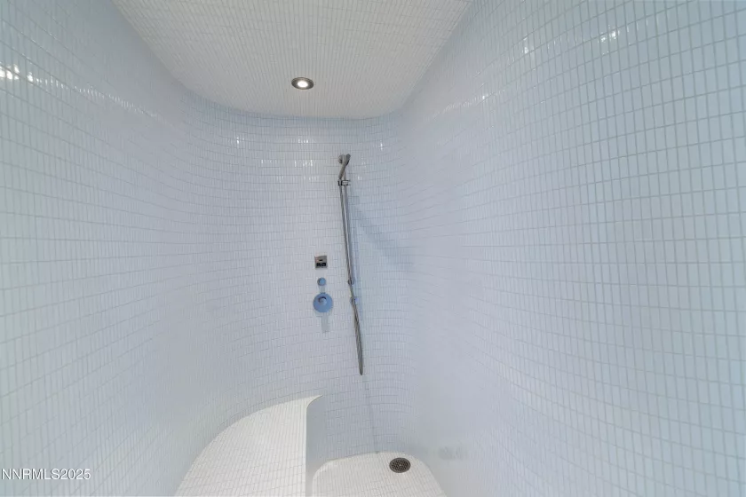 580 Gonowabie, Crystal Bay, Nevada 89402, 4 Bedrooms Bedrooms, ,5 BathroomsBathrooms,Residential,Residential,Gonowabie,250052330