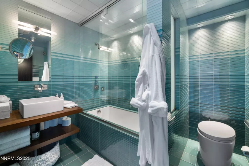 580 Gonowabie, Crystal Bay, Nevada 89402, 4 Bedrooms Bedrooms, ,5 BathroomsBathrooms,Residential,Residential,Gonowabie,250052330