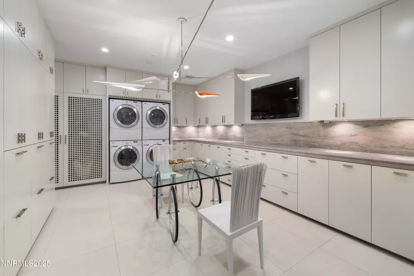 580 Gonowabie, Crystal Bay, Nevada 89402, 4 Bedrooms Bedrooms, ,5 BathroomsBathrooms,Residential,Residential,Gonowabie,250052330