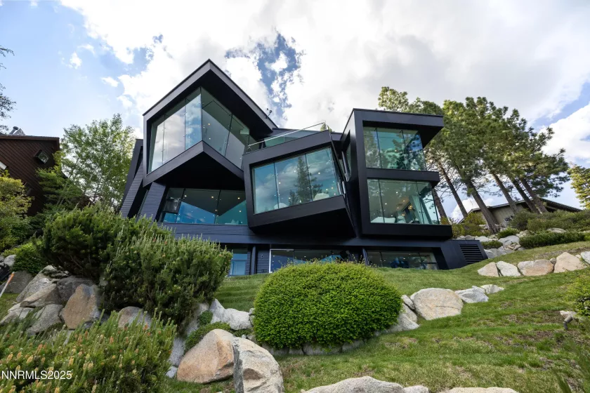 580 Gonowabie, Crystal Bay, Nevada 89402, 4 Bedrooms Bedrooms, ,5 BathroomsBathrooms,Residential,Residential,Gonowabie,250052330