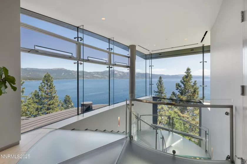 580 Gonowabie, Crystal Bay, Nevada 89402, 4 Bedrooms Bedrooms, ,5 BathroomsBathrooms,Residential,Residential,Gonowabie,250052330