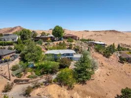 5525 Point View, Sparks, Nevada 89431, 4 Bedrooms Bedrooms, ,4 BathroomsBathrooms,Residential,Residential,Point View,250052335