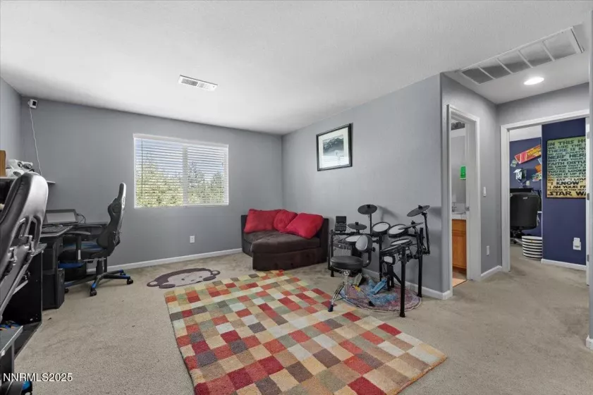 7221 Windswept, Sparks, Nevada 89436, 4 Bedrooms Bedrooms, ,3 BathroomsBathrooms,Residential,Residential,Windswept,250052338