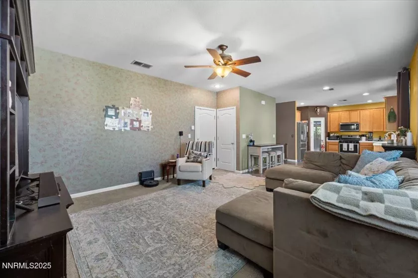 7221 Windswept, Sparks, Nevada 89436, 4 Bedrooms Bedrooms, ,3 BathroomsBathrooms,Residential,Residential,Windswept,250052338